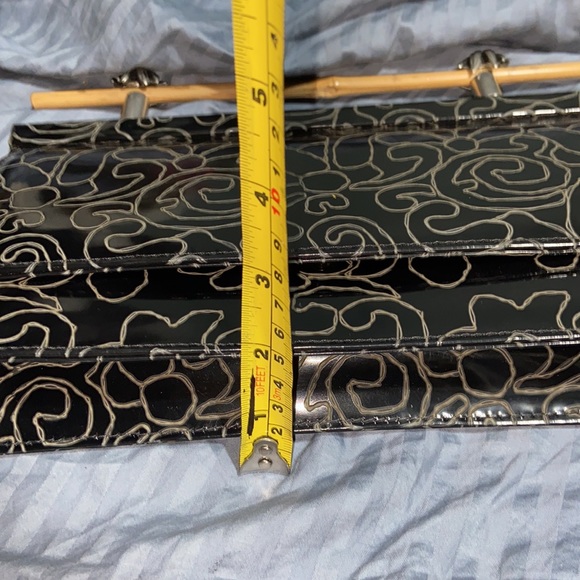 Rare Vtg Vicenza etched floral design Leather Clutch palm leaf bamboo handle bag